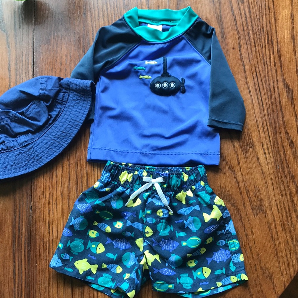 Gymboree 0-3 swim trunks with rashguard & sun hat